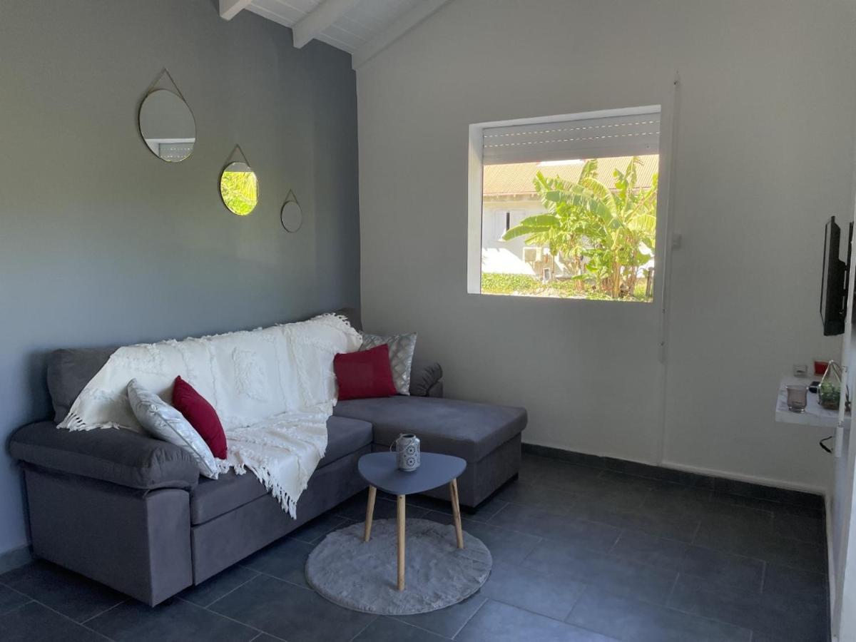 Bungalow De Rose Petit-Canal Ngoại thất bức ảnh
