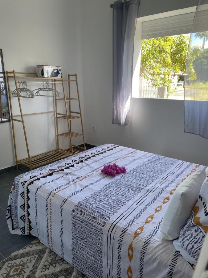 Bungalow De Rose Petit-Canal Ngoại thất bức ảnh